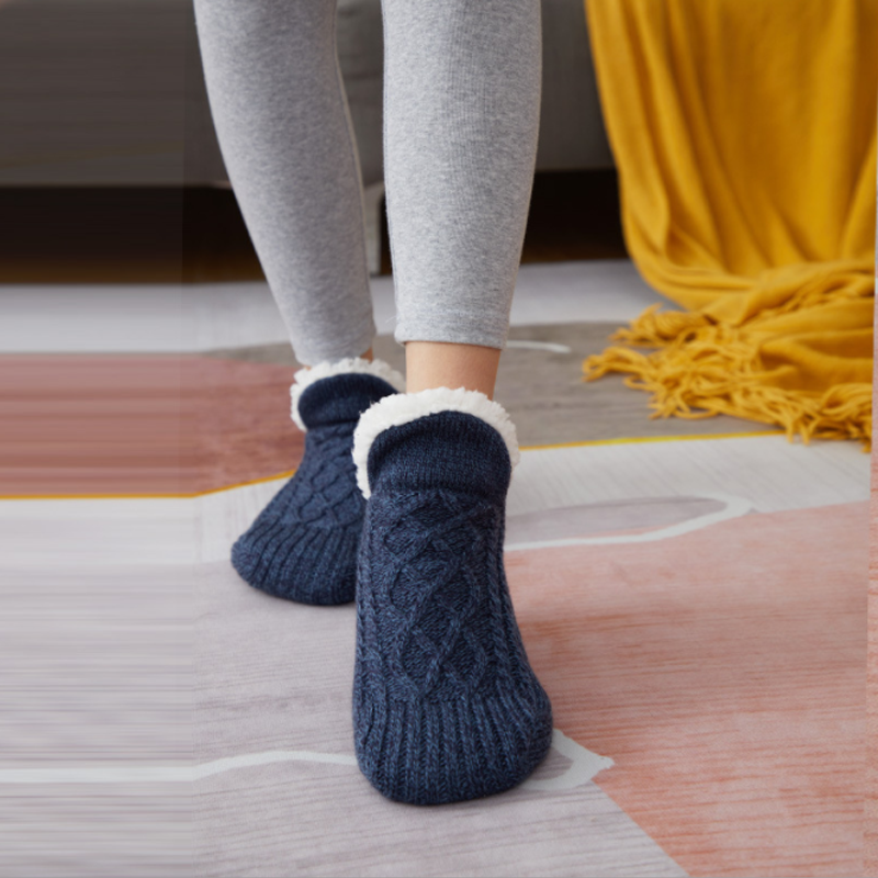 Slip-on Fluffy Tøfler – Myke og Varme Innesko for Komfortabelt Hjemmebruk, Skli-sikre Vintertøfler for Menn og Kvinner