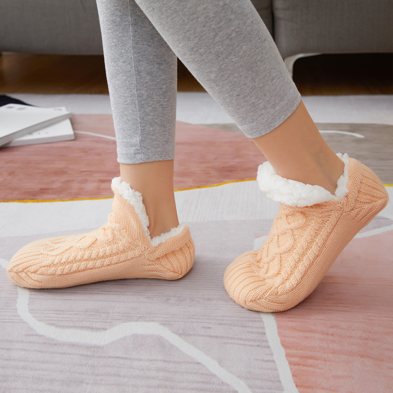 Slip-on Fluffy Tøfler – Myke og Varme Innesko for Komfortabelt Hjemmebruk, Skli-sikre Vintertøfler for Menn og Kvinner