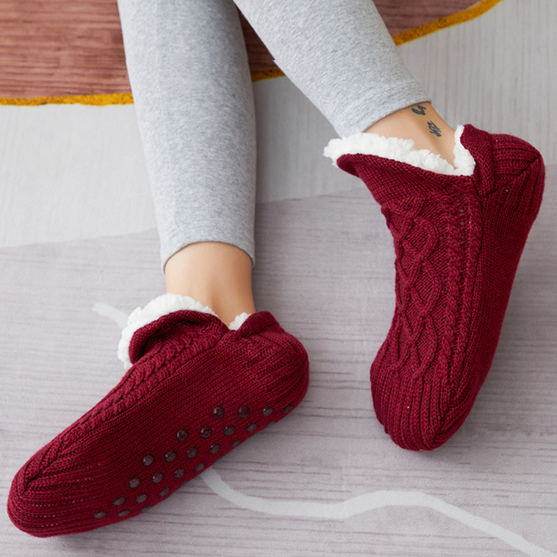 Slip-on Fluffy Tøfler – Myke og Varme Innesko for Komfortabelt Hjemmebruk, Skli-sikre Vintertøfler for Menn og Kvinner